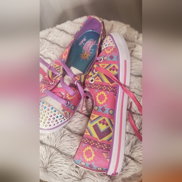 Sketches twinkle toes - Picture 3 of 5